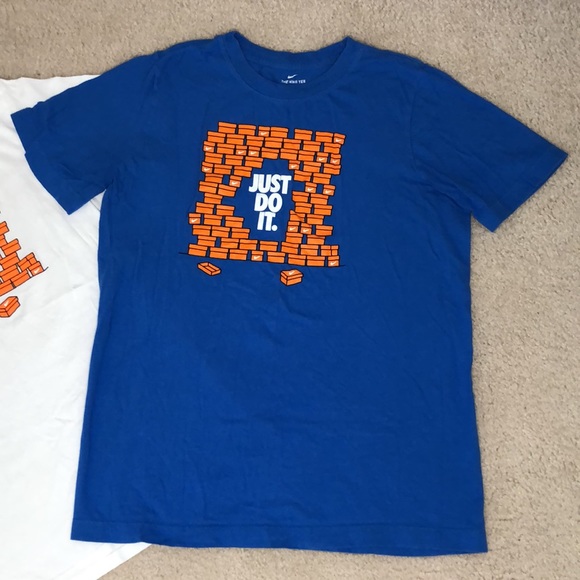 2 Kids Nike Tees - Picture 3 of 8